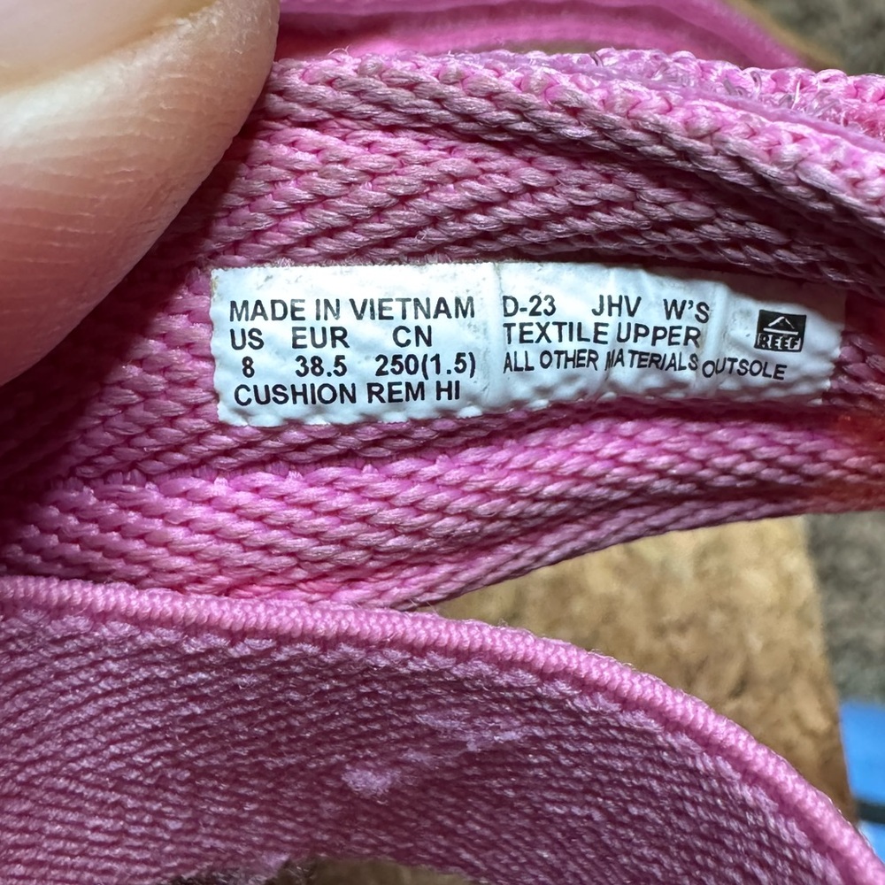 Reef Pink and Tan Sandals - Picture 5 of 5